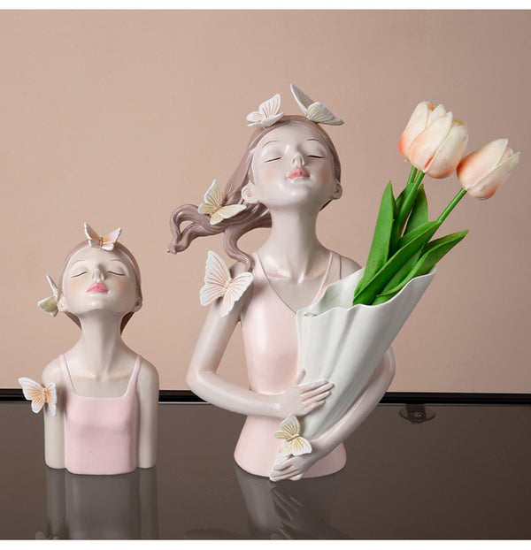 Vase en Céramique "La Jeune Fille aux Papillons"