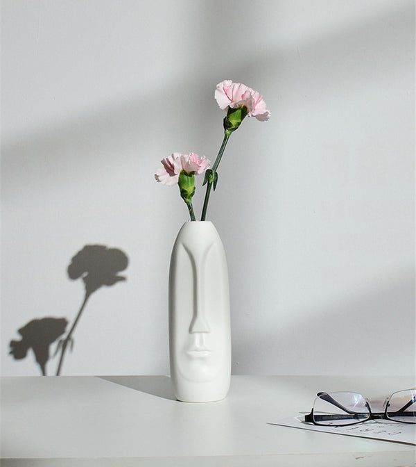 Vase en Céramique "Visage Archaïque"